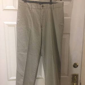 Men’s dockers khakis